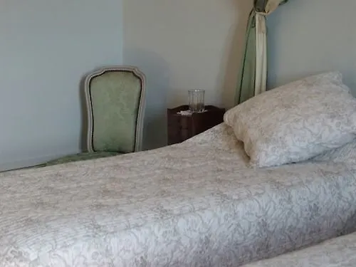 Hébergement de vacances Château des Marcilly Talaru Chalmazel-Jeansagniere