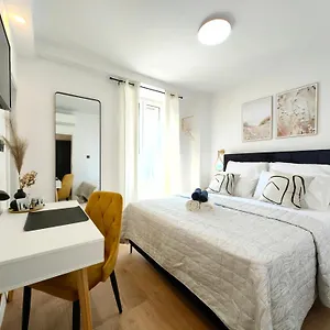 & Fjok Appartement Split