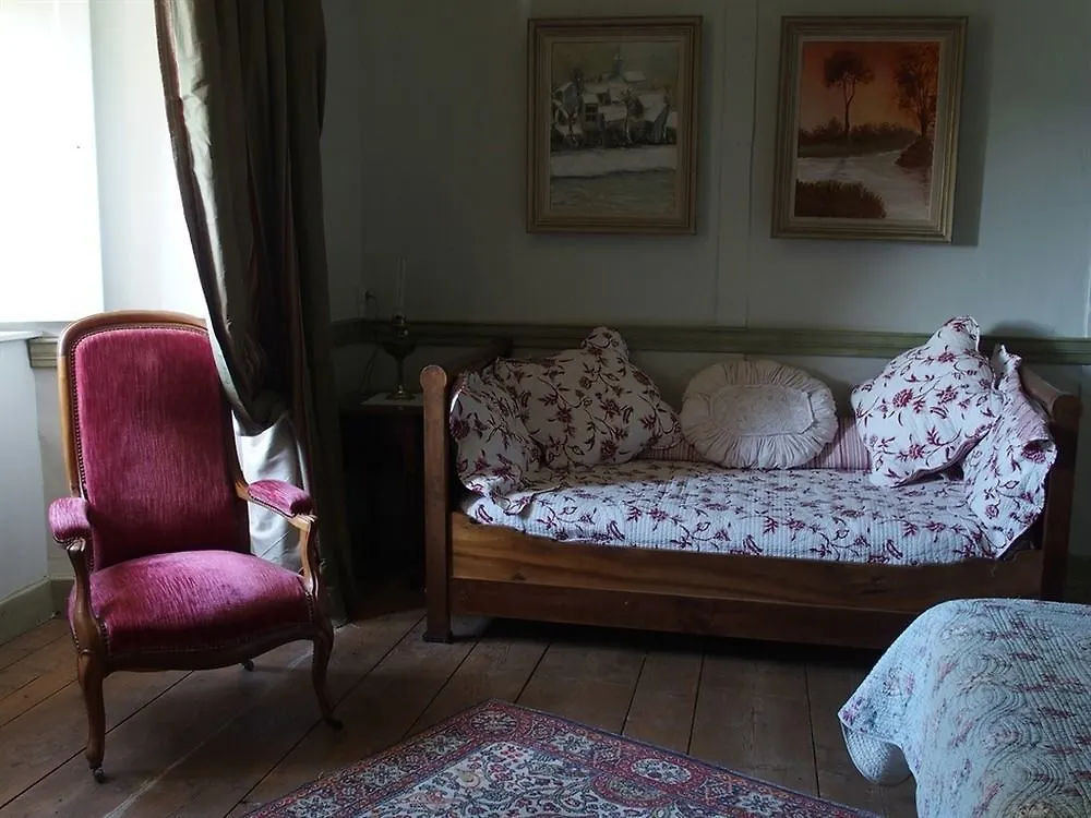 Holiday home Chateau Des Marcilly Talaru Chalmazel-Jeansagniere
